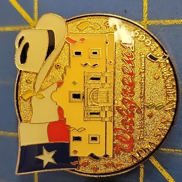 Walgreens San Antonio Texas Collectible Pin Alamo Flag Hat Pharmacy Retail - Picture 1 of 2